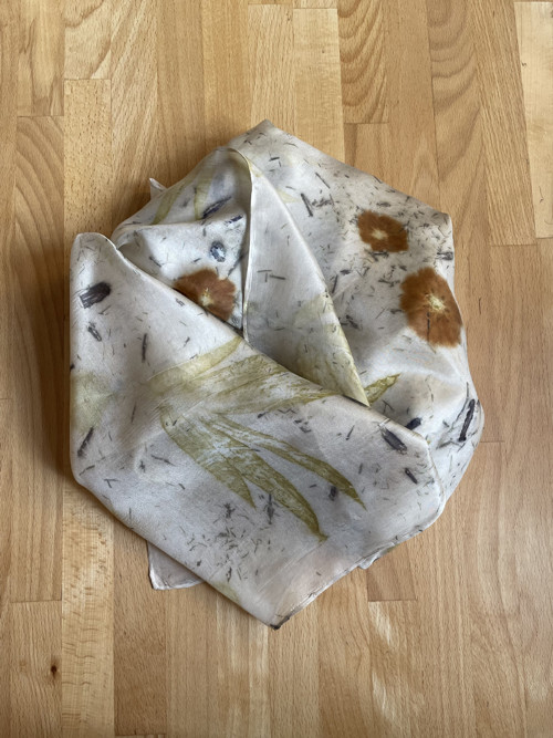 Hedvábná šála ecoprint — foto 4