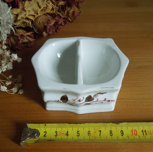 Stará porcelánová slánka — foto 6