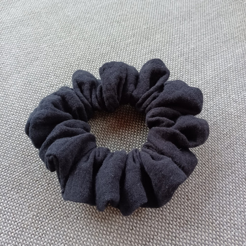 Gumička černá — foto 2