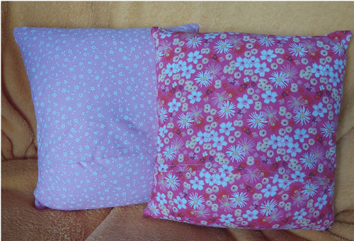 Dětský polštářek - kočička s klubíčkem — foto 4
