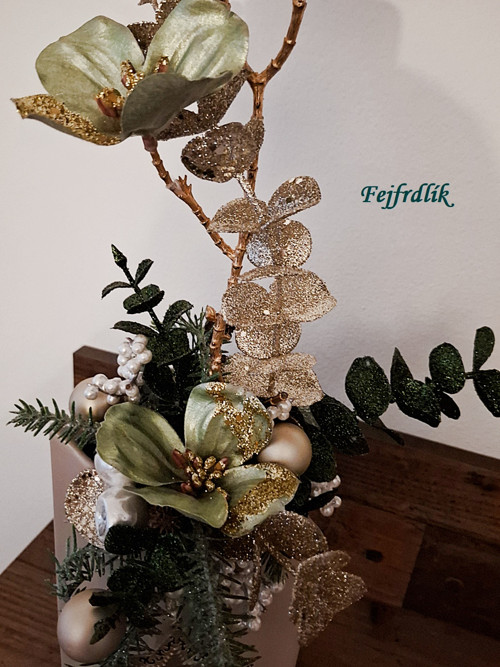 Váza ,,vánoční orchidej,, — foto 2