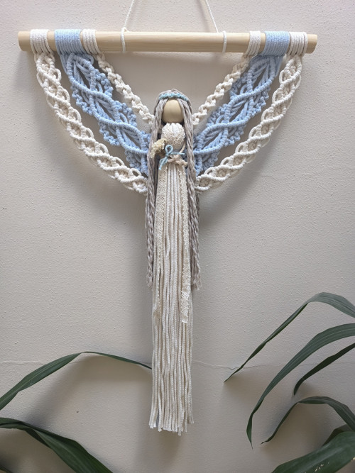 Macramé anděl na tyči — foto 2