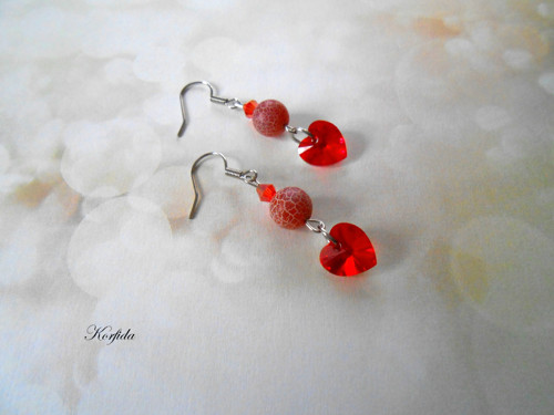 Náušnice - Swarovski srdíčka a červený achát — foto 2