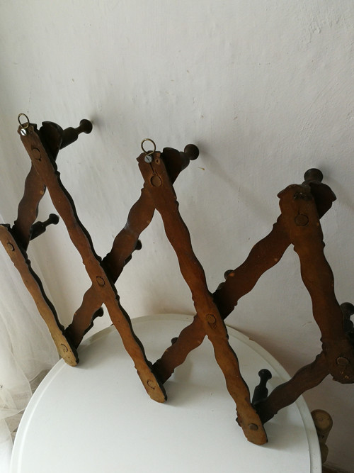 Velikánský rozkládací věšák — foto 3