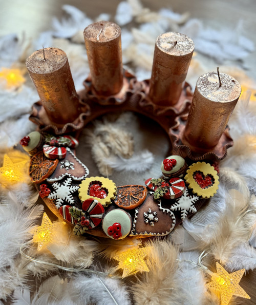 Adventní věnec s vůní cukroví, perníku… — foto 4