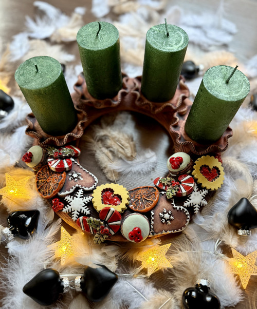 Adventní věnec s vůní cukroví, perníku… — foto 3