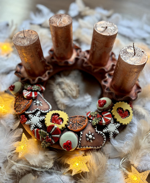 Adventní věnec s vůní cukroví, perníku… — foto 2
