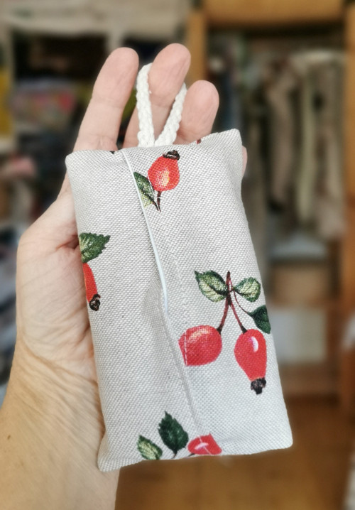 Šitý obal na kapesníčky s poutkem — foto 2
