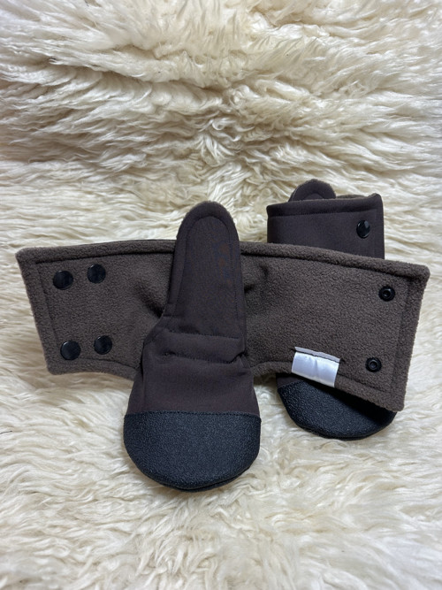 Vysoké softshellové capáčky vel. 13 cm — foto 3