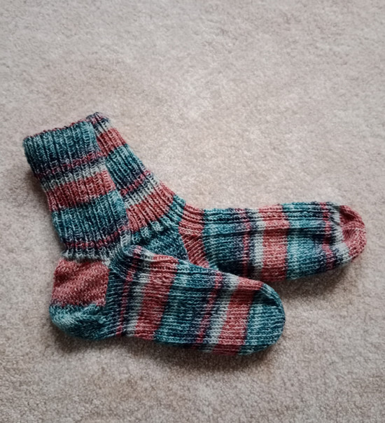 Ponožky červeno - modré pruhy