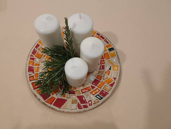 adventní svícen na mozaice