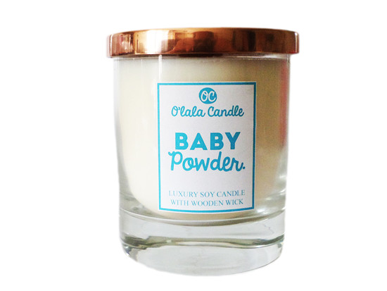 Baby Powder - Luxusní sójová svíčka s dřevěným knotem O'lala Candle