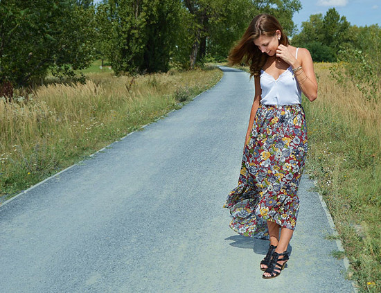 Dlouhá květovaná letná boho sukně