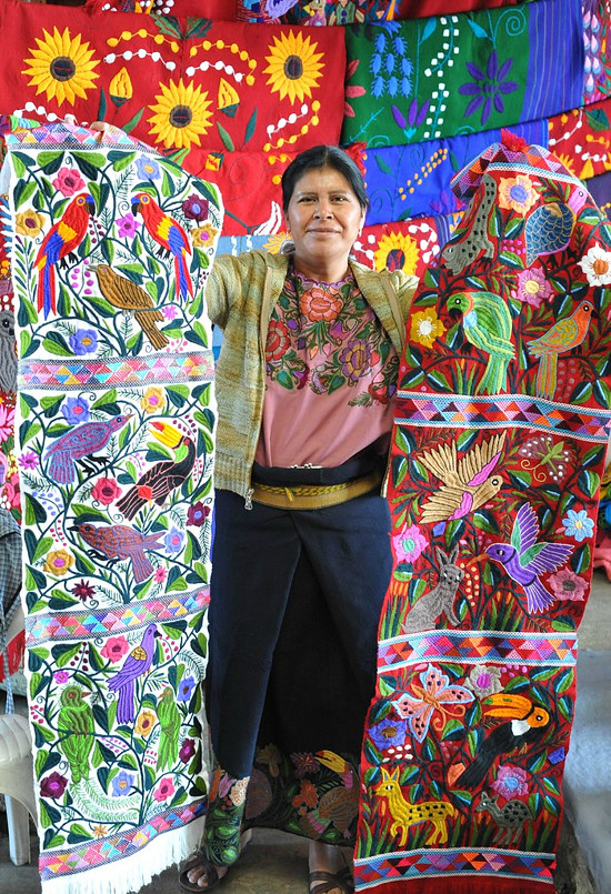 Žena na trhu v Chiapas.